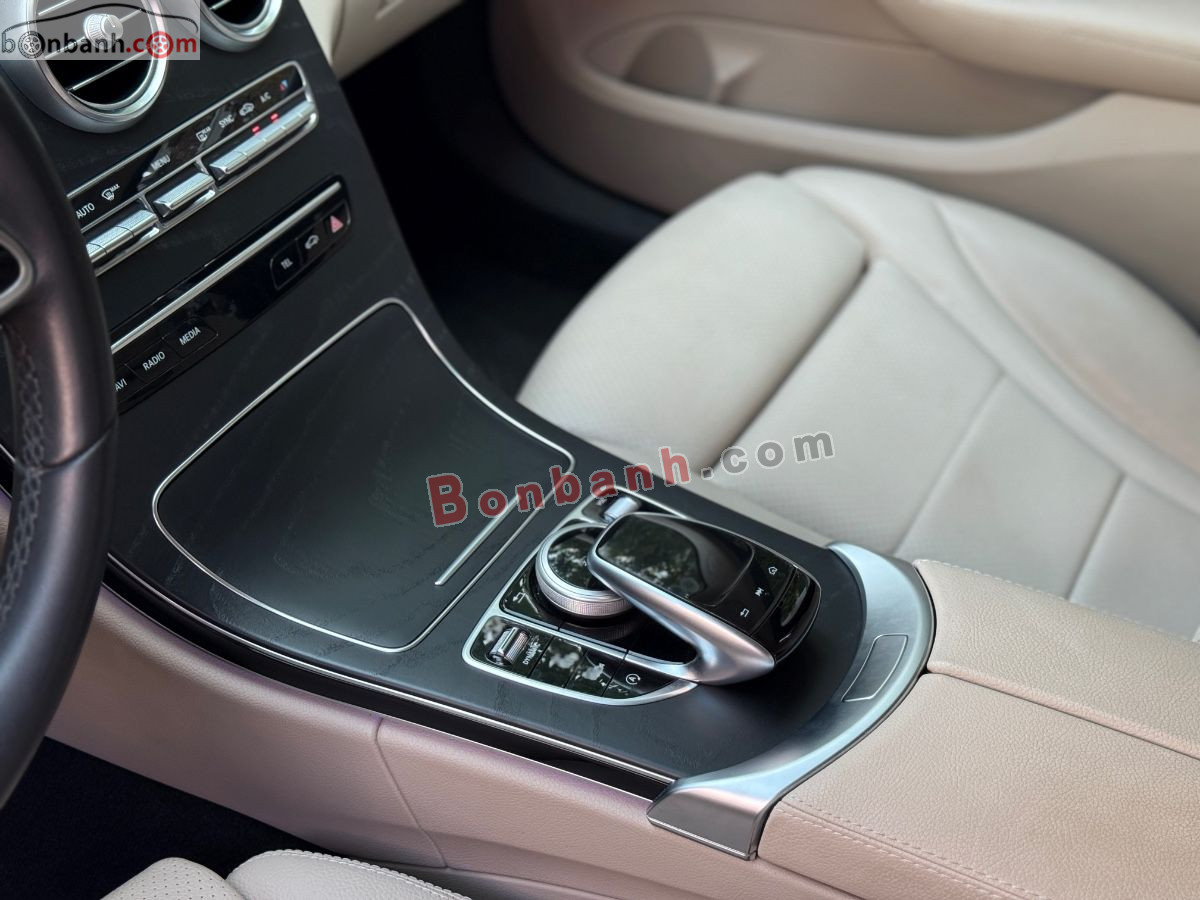 Bán ô tô Mercedes Benz C class C200 - 2019 - xe cũ