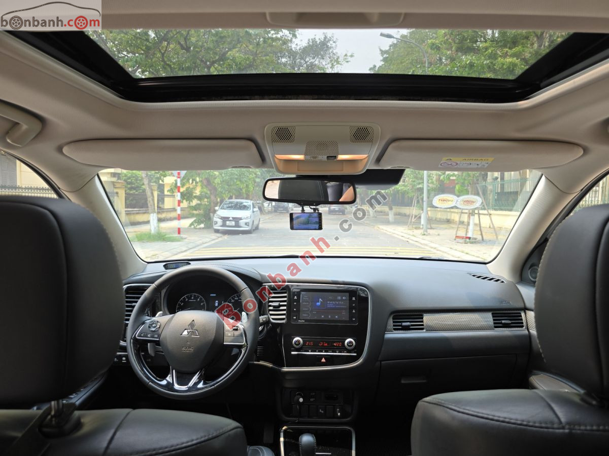 Bán ô tô Mitsubishi Outlander 2.4 CVT Premium - 2020 - xe cũ