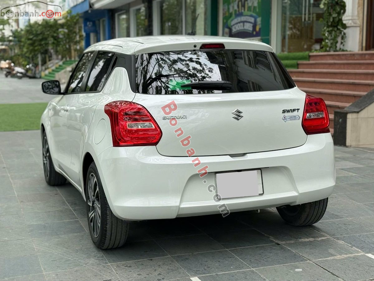 Bán ô tô Suzuki Swift GLX 1.2 AT - 2023 - xe cũ
