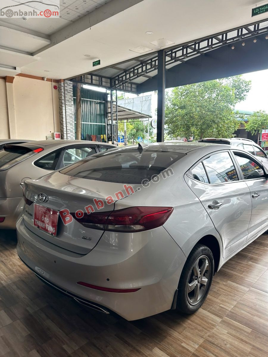 Bán ô tô Hyundai Elantra 1.6 MT - 2019 - xe cũ