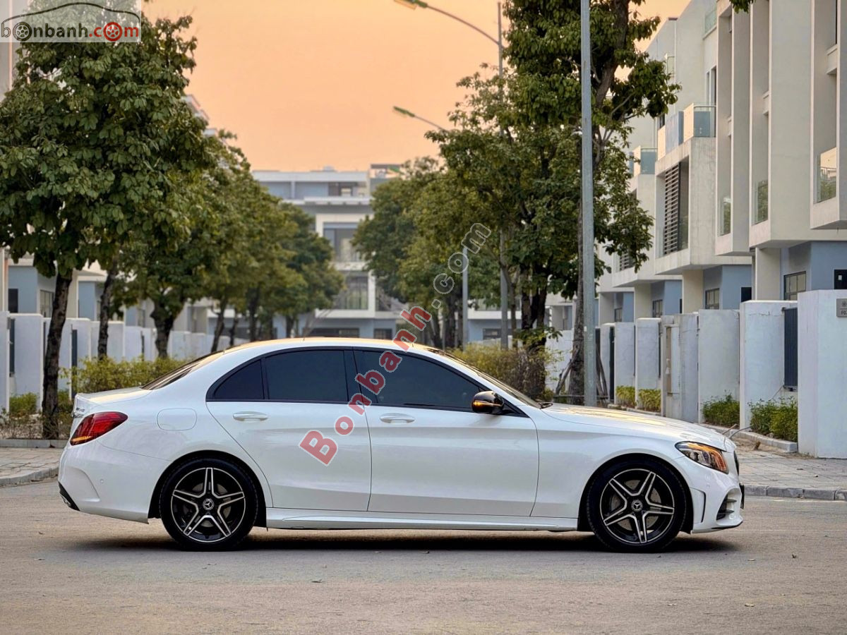 Bán ô tô Mercedes Benz C class C300 AMG - 2020 - xe cũ