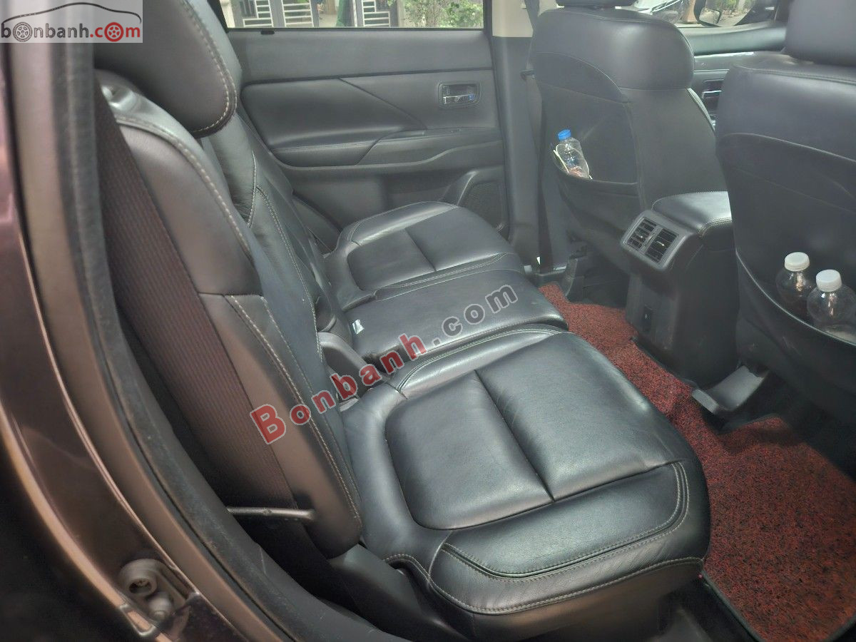 Bán ô tô Mitsubishi Outlander 2.0 CVT Premium - 2020 - xe cũ