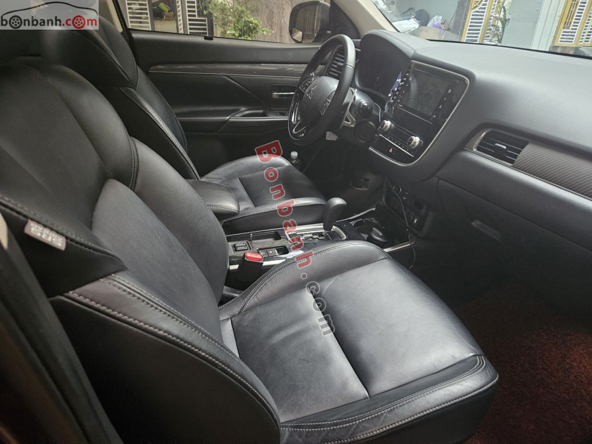 Bán ô tô Mitsubishi Outlander 2.0 CVT Premium - 2020 - xe cũ