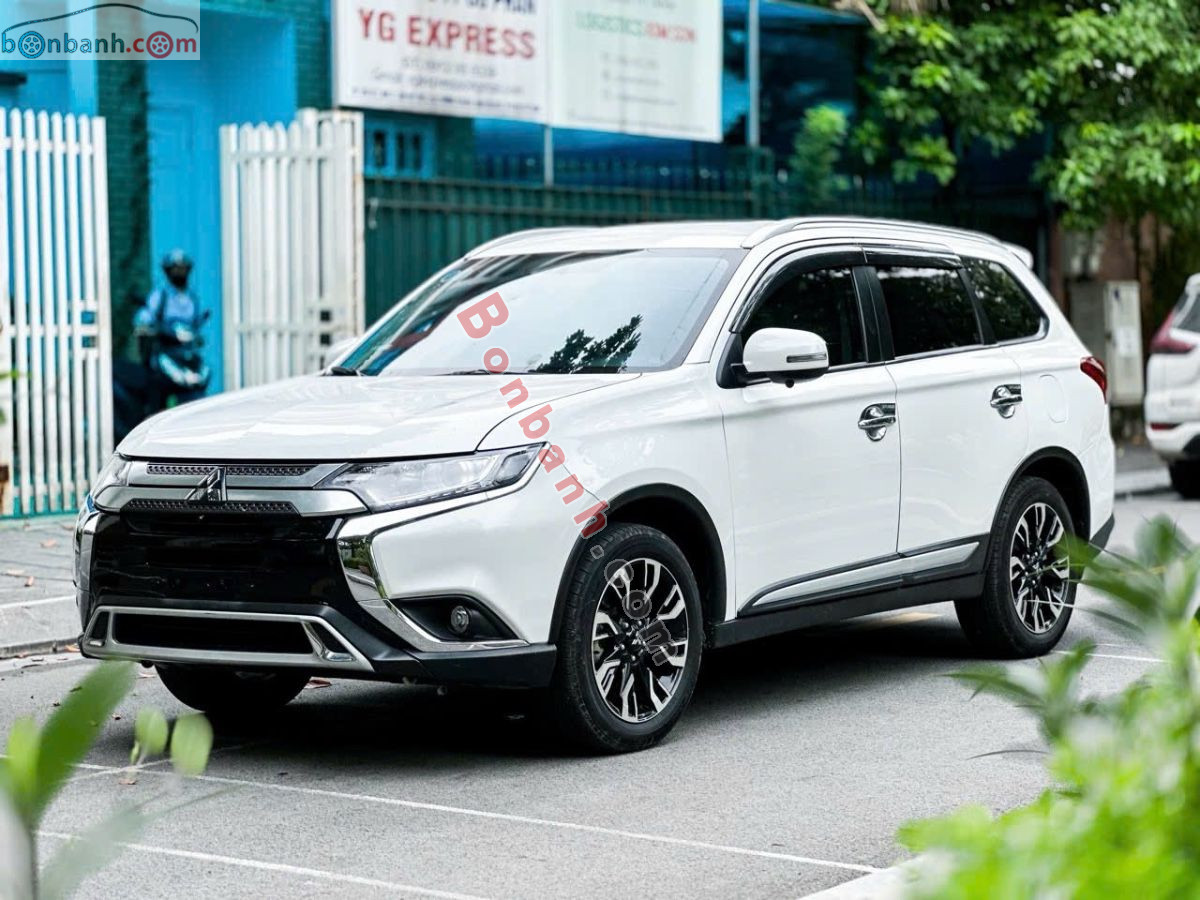 Bán ô tô Mitsubishi Outlander 2.0 CVT - 2020 - xe cũ