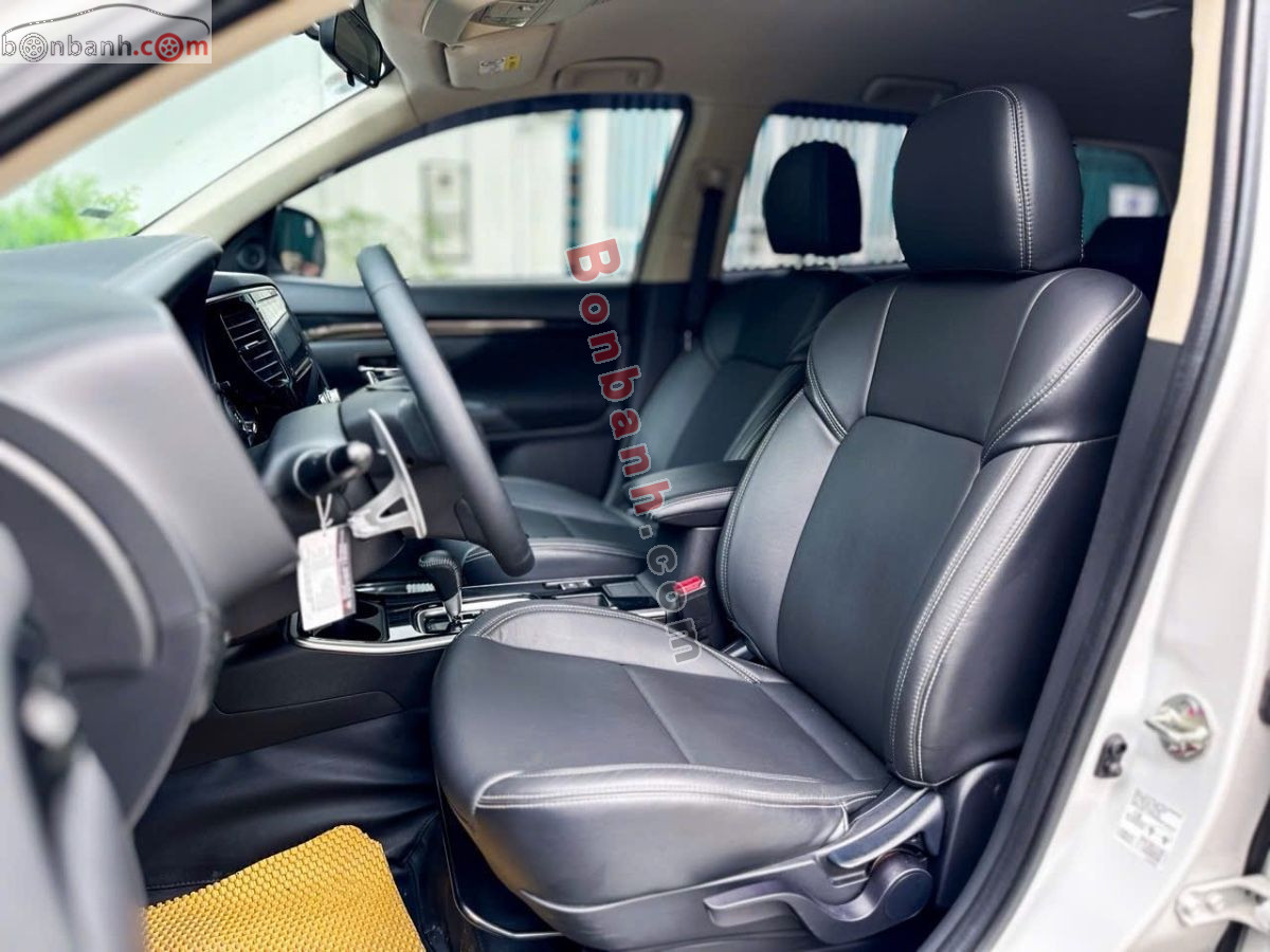 Bán ô tô Mitsubishi Outlander 2.0 CVT - 2020 - xe cũ