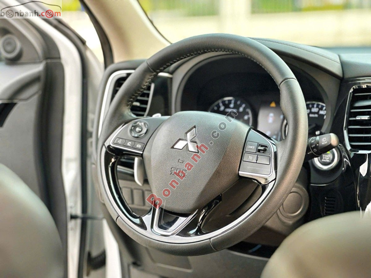 Bán ô tô Mitsubishi Outlander 2.0 CVT - 2020 - xe cũ