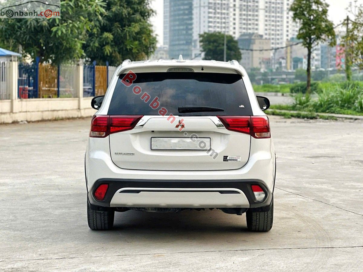 Bán ô tô Mitsubishi Outlander 2.0 CVT - 2020 - xe cũ