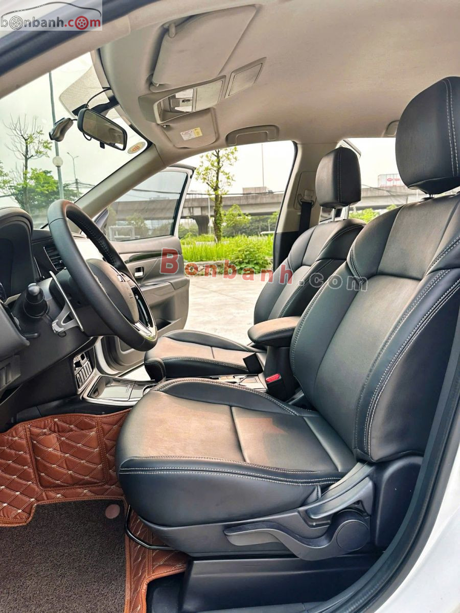 Bán ô tô Mitsubishi Outlander 2.0 CVT - 2020 - xe cũ