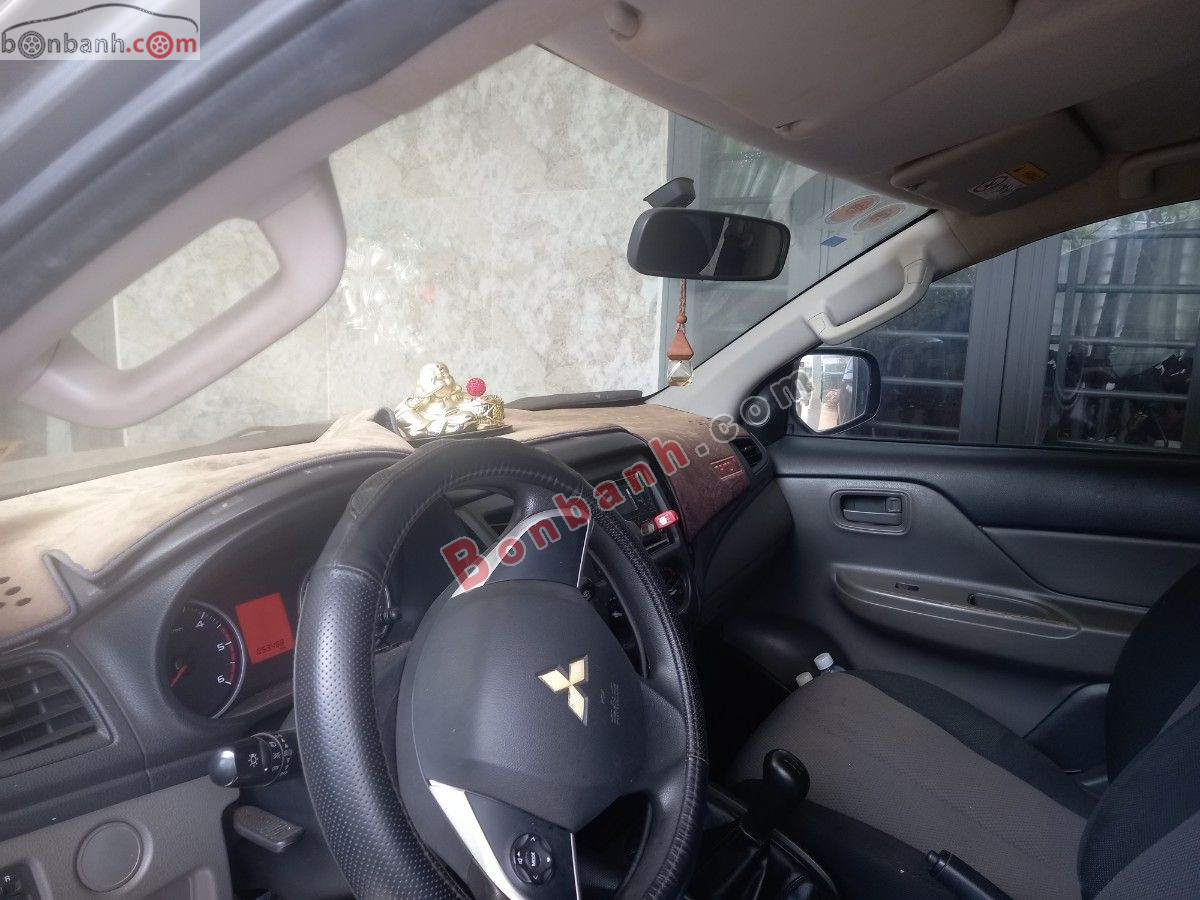 Bán ô tô Mitsubishi Triton 4x2 MT - 2018 - xe cũ