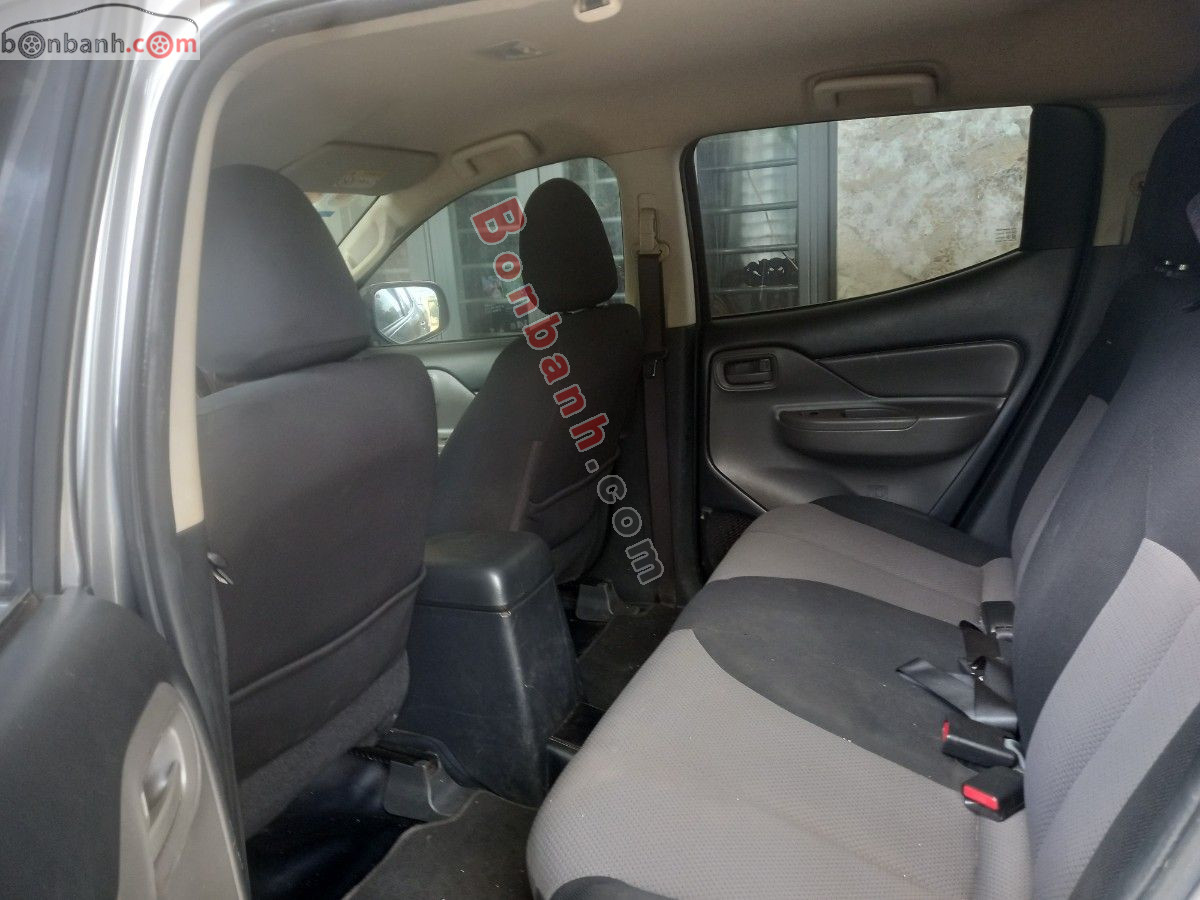 Bán ô tô Mitsubishi Triton 4x2 MT - 2018 - xe cũ