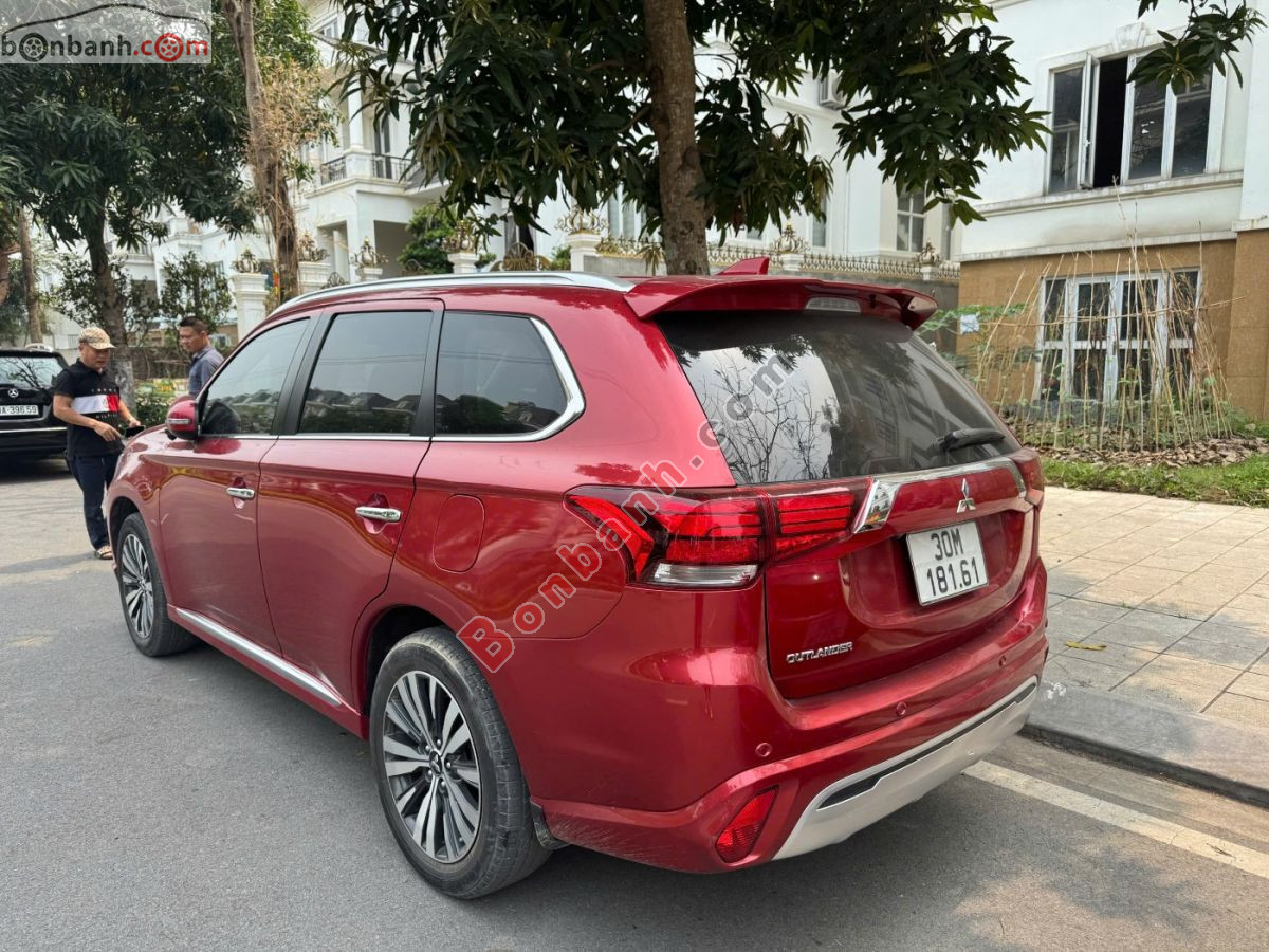 Bán ô tô Mitsubishi Outlander Premium 2.0 CVT - 2023 - xe cũ