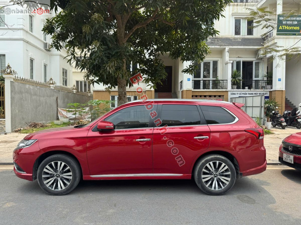 Bán ô tô Mitsubishi Outlander Premium 2.0 CVT - 2023 - xe cũ