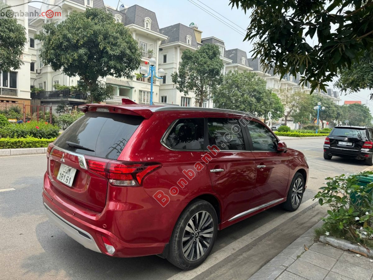 Bán ô tô Mitsubishi Outlander Premium 2.0 CVT - 2023 - xe cũ