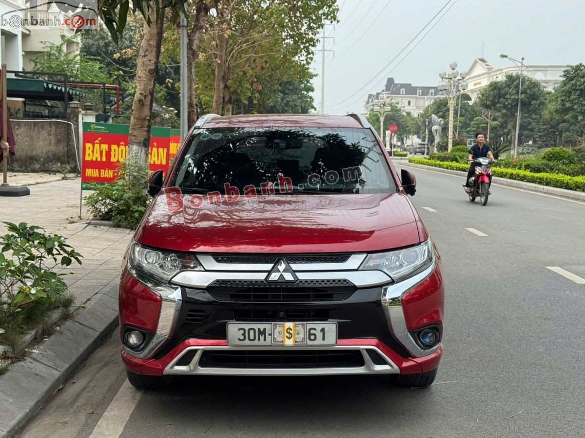 Bán ô tô Mitsubishi Outlander Premium 2.0 CVT - 2023 - xe cũ