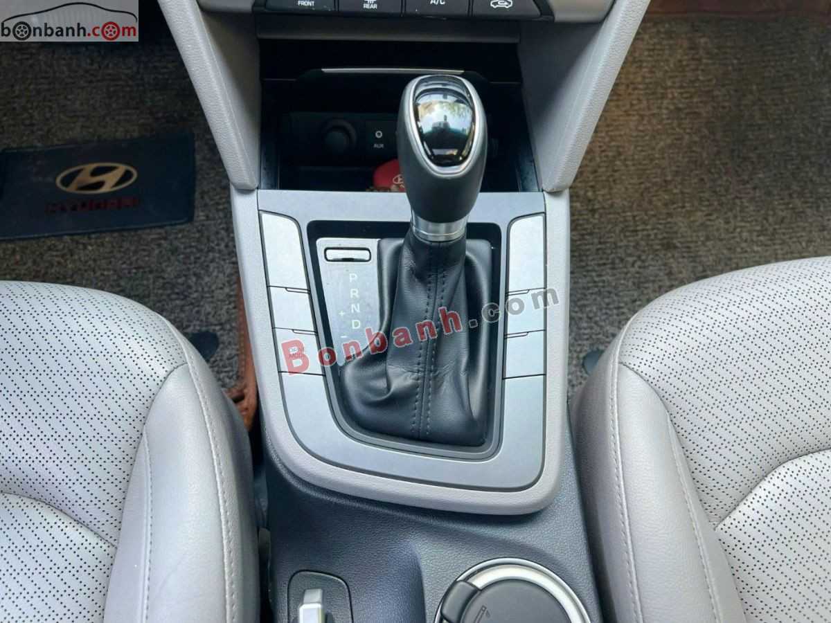 Bán ô tô Hyundai Elantra 1.6 AT - 2016 - xe cũ