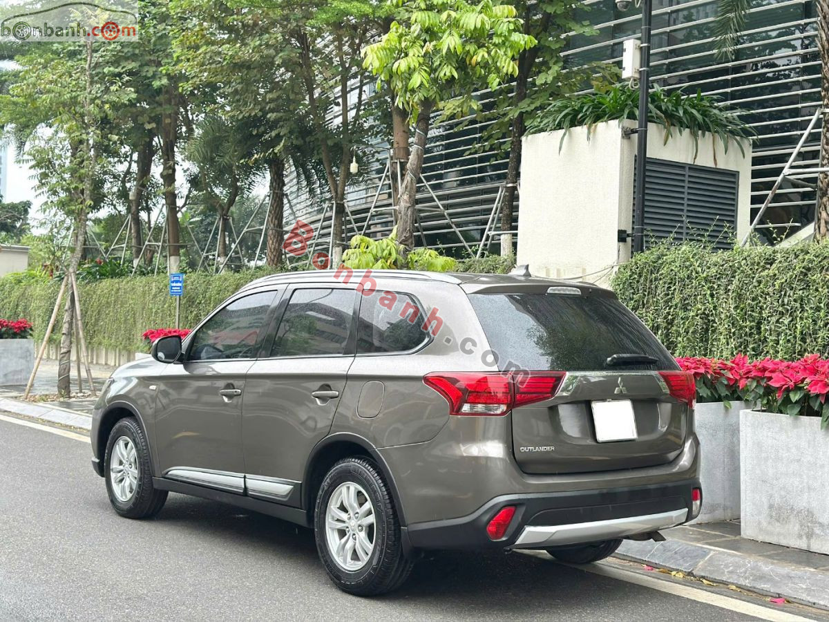 Bán ô tô Mitsubishi Outlander 2.0 CVT - 2016 - xe cũ