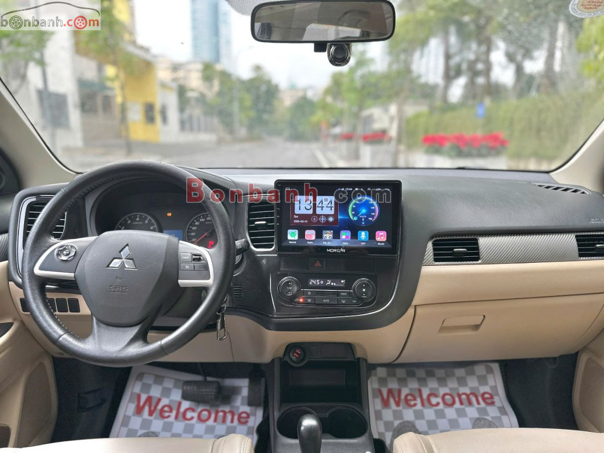 Bán ô tô Mitsubishi Outlander 2.0 CVT - 2016 - xe cũ