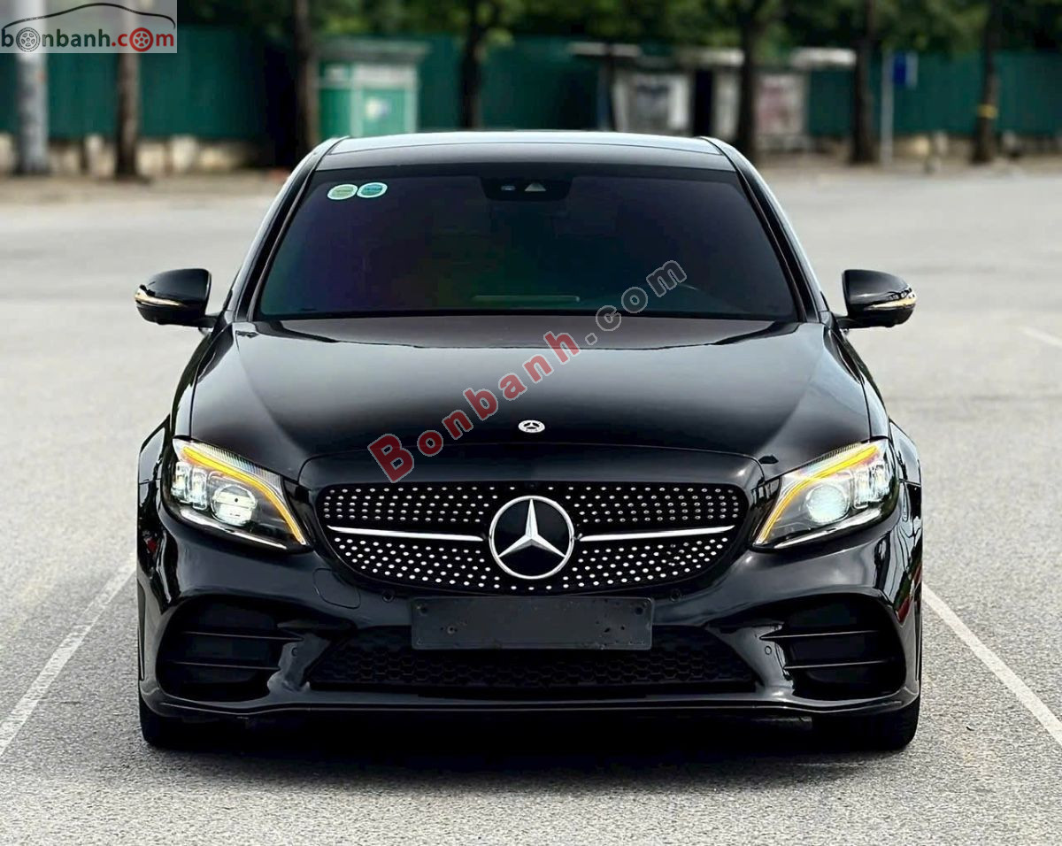 Bán ô tô Mercedes Benz C class C300 AMG - 2019 - xe cũ