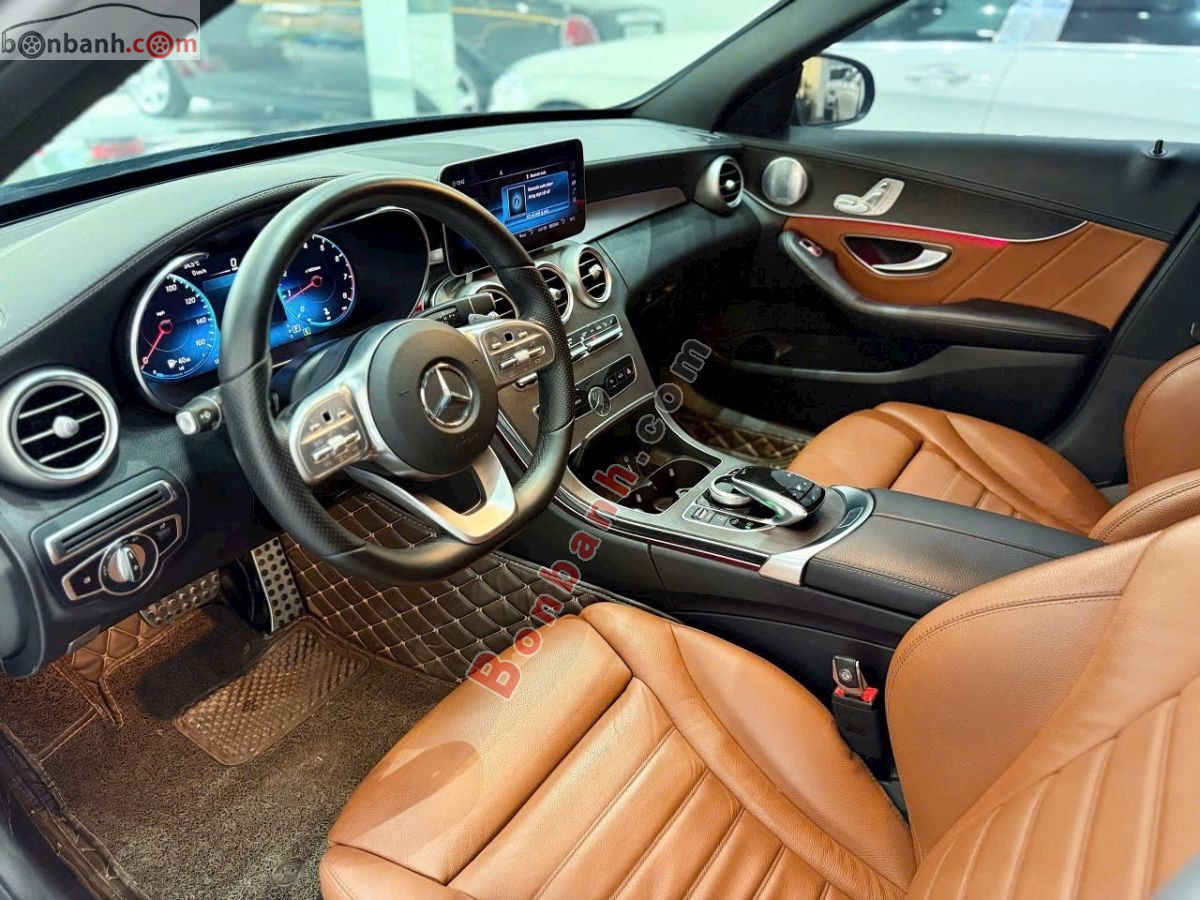 Bán ô tô Mercedes Benz C class C300 AMG - 2019 - xe cũ