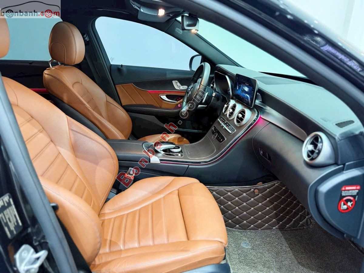 Bán ô tô Mercedes Benz C class C300 AMG - 2019 - xe cũ
