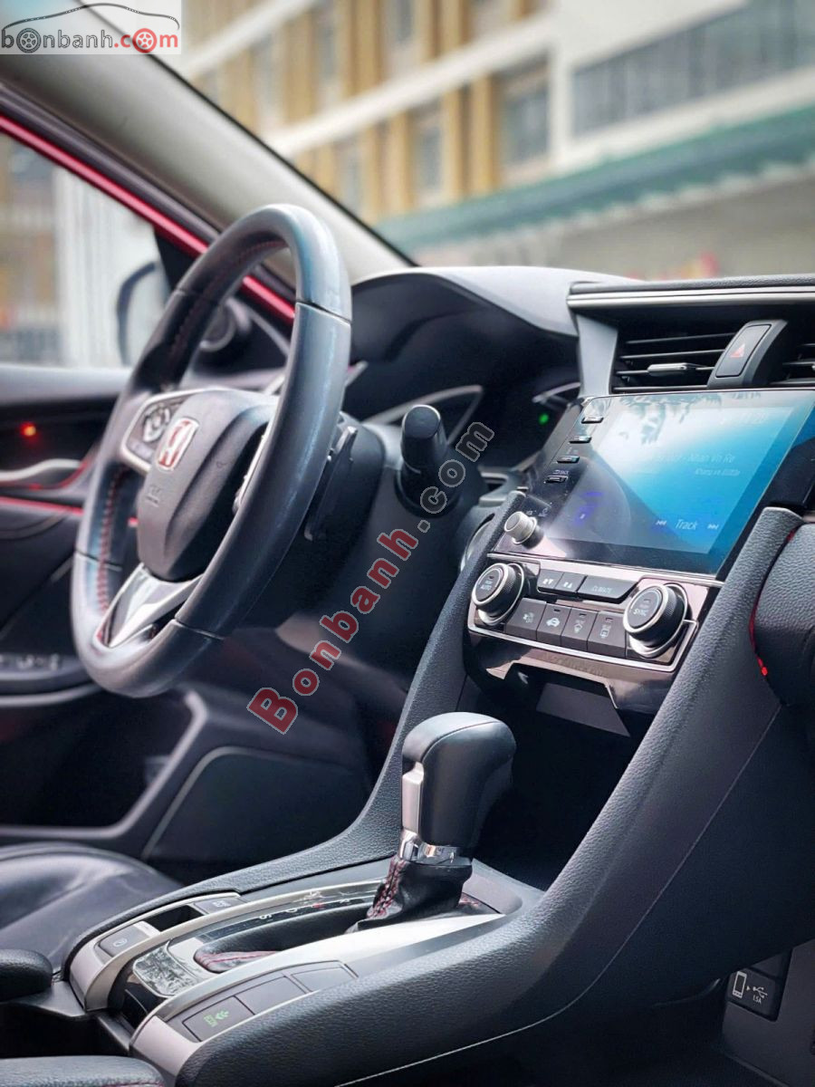 Bán ô tô Honda Civic RS 1.5 AT - 2020 - xe cũ