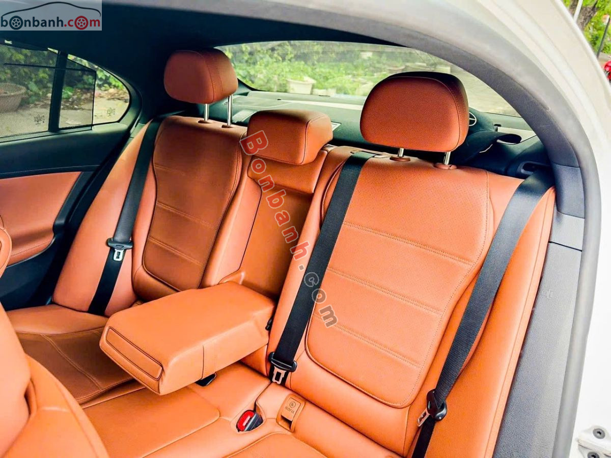 Bán ô tô Mercedes Benz C class C200 Avantgarde - 2024 - xe cũ