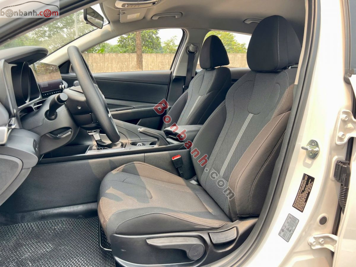 Bán ô tô Hyundai Elantra 1.6 AT Tiêu chuẩn - 2023 - xe cũ