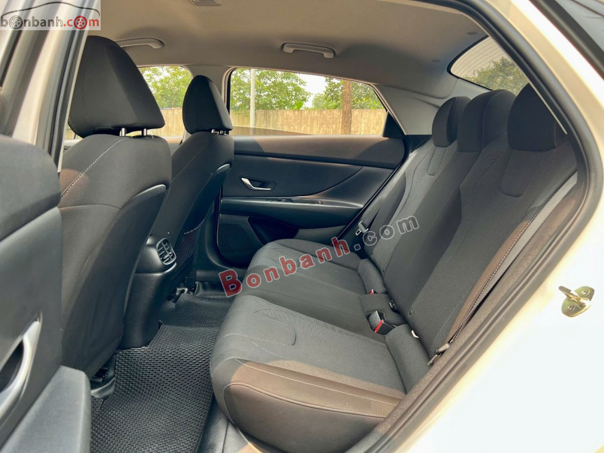 Bán ô tô Hyundai Elantra 1.6 AT Tiêu chuẩn - 2023 - xe cũ