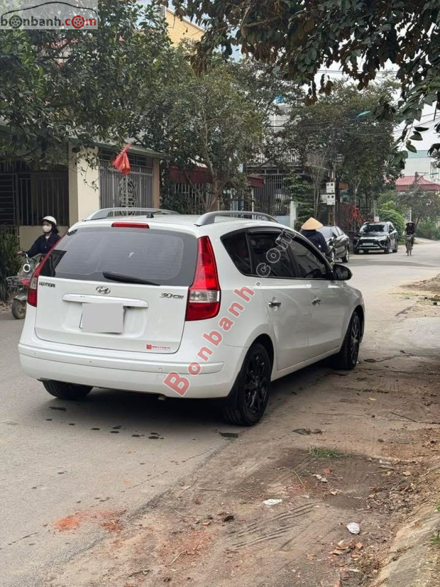 Bán ô tô Hyundai i30 CW 1.6 AT - 2011 - xe cũ