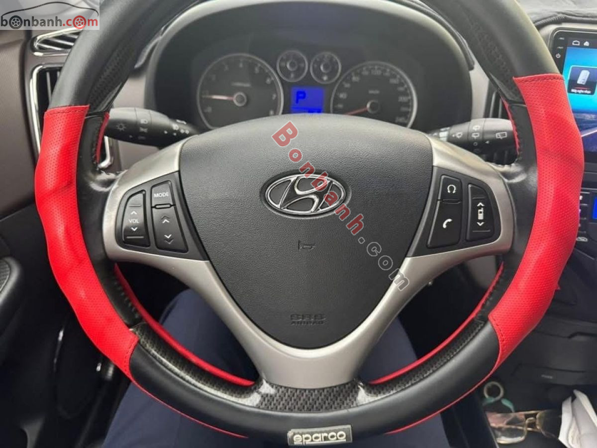 Bán ô tô Hyundai i30 CW 1.6 AT - 2011 - xe cũ