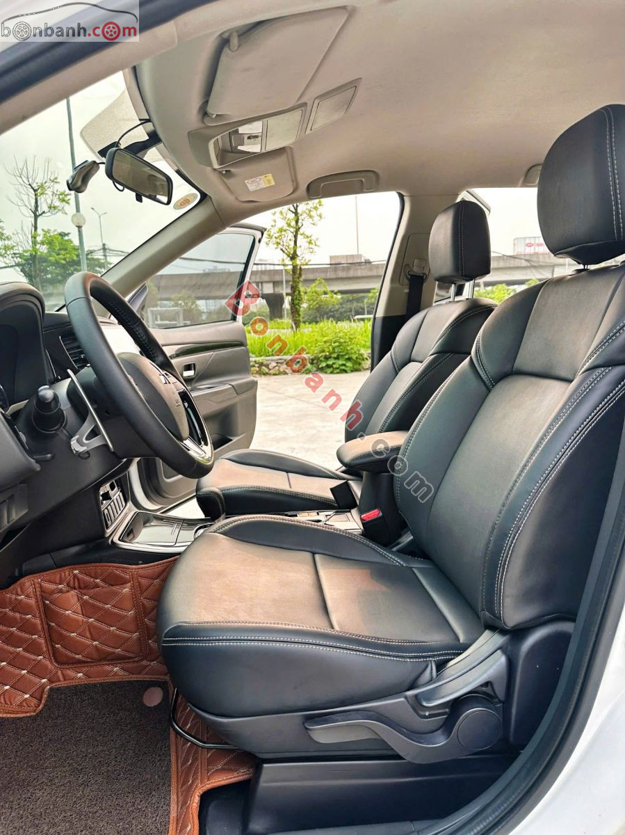 Bán ô tô Mitsubishi Outlander 2.0 CVT - 2020 - xe cũ