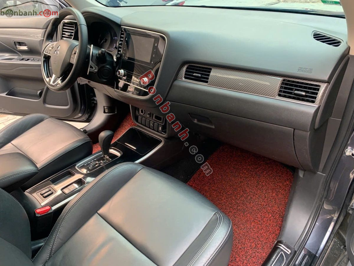 Bán ô tô Mitsubishi Outlander 2.0 CVT Premium - 2020 - xe cũ