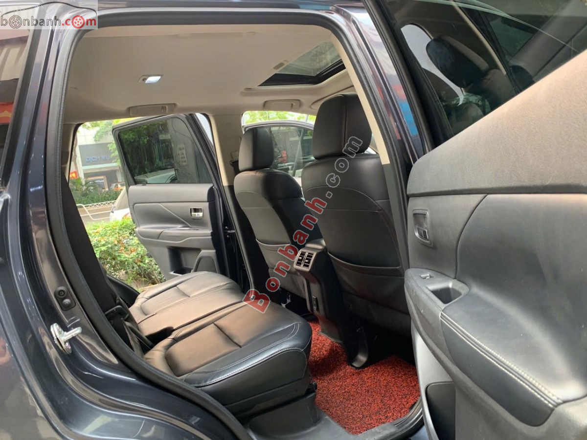 Bán ô tô Mitsubishi Outlander 2.0 CVT Premium - 2020 - xe cũ