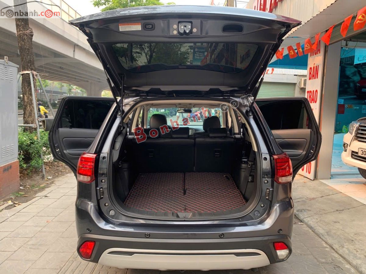 Bán ô tô Mitsubishi Outlander 2.0 CVT Premium - 2020 - xe cũ