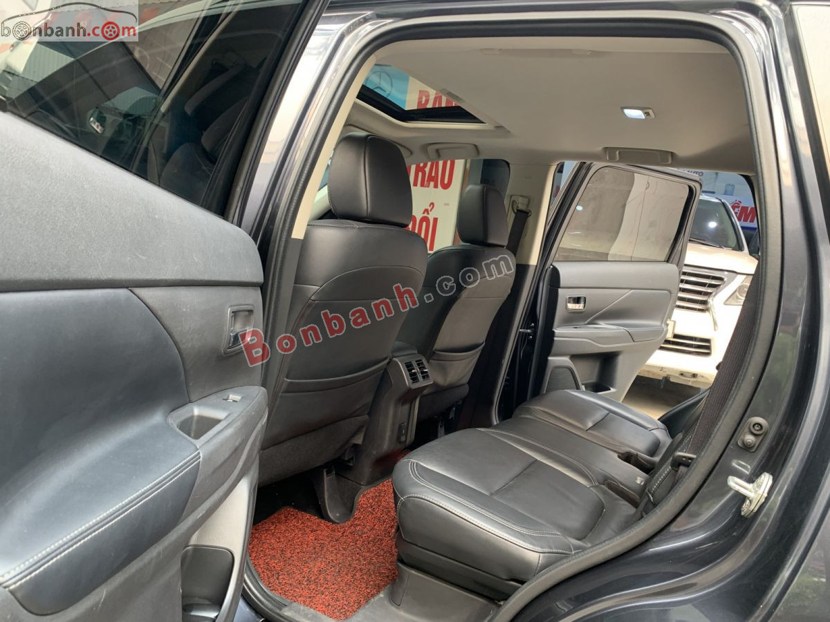 Bán ô tô Mitsubishi Outlander 2.0 CVT Premium - 2020 - xe cũ