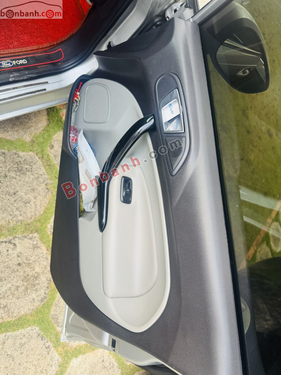 Bán ô tô Ford Fiesta Titanium 1.5 AT - 2014 - xe cũ