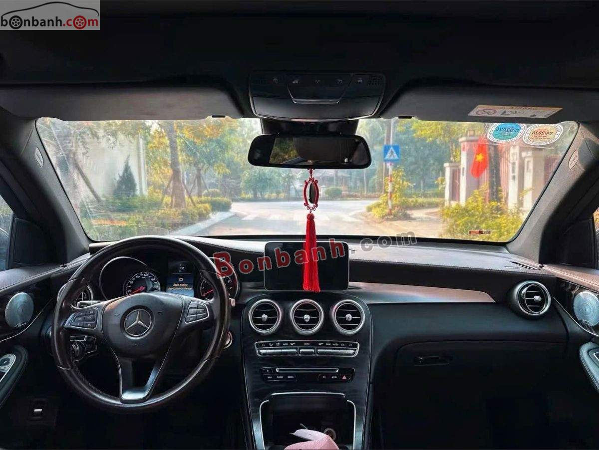 Bán ô tô Mercedes Benz GLC 300 4Matic - 2017 - xe cũ
