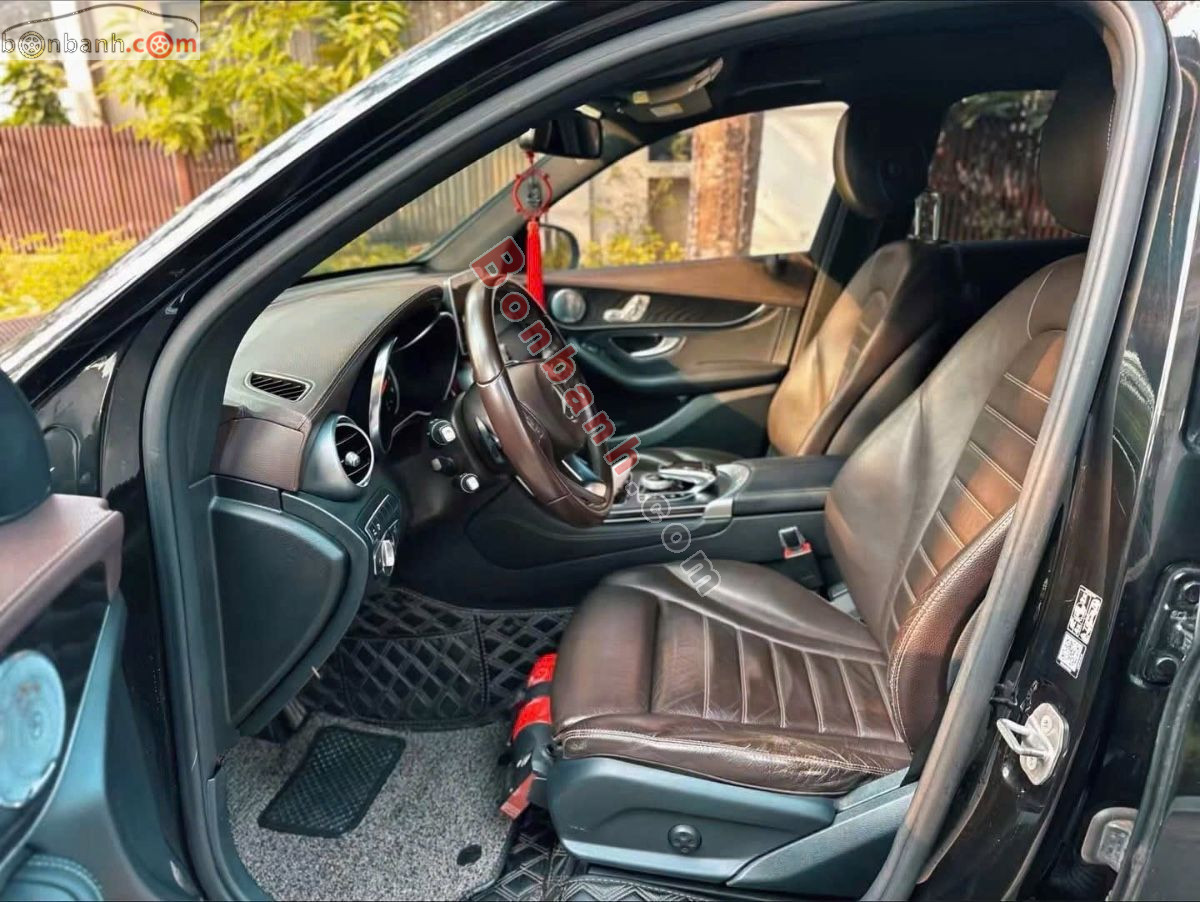 Bán ô tô Mercedes Benz GLC 300 4Matic - 2017 - xe cũ