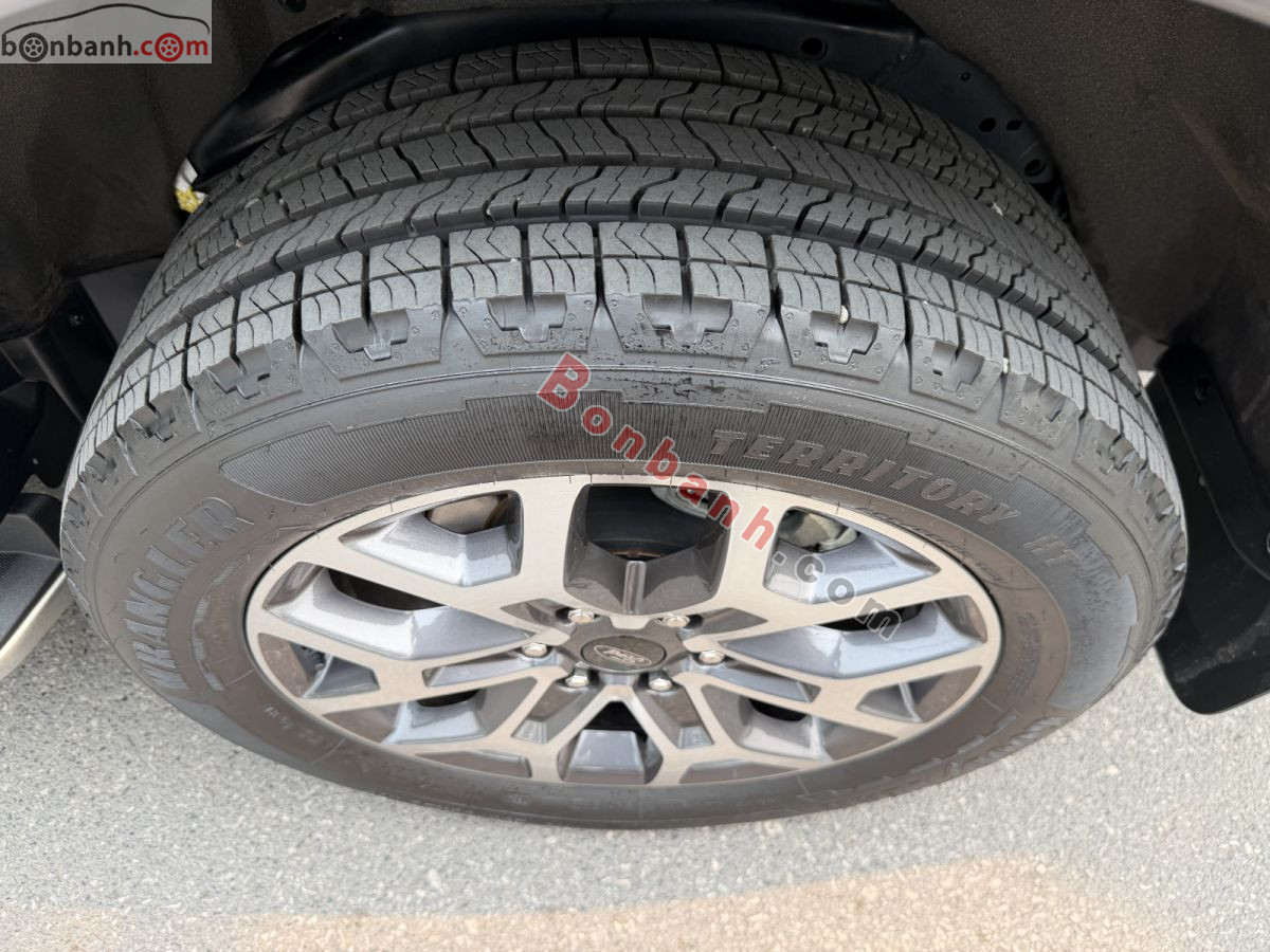 Bán ô tô Ford Everest Titanium 2.0L 4x2 AT - 2024 - xe cũ