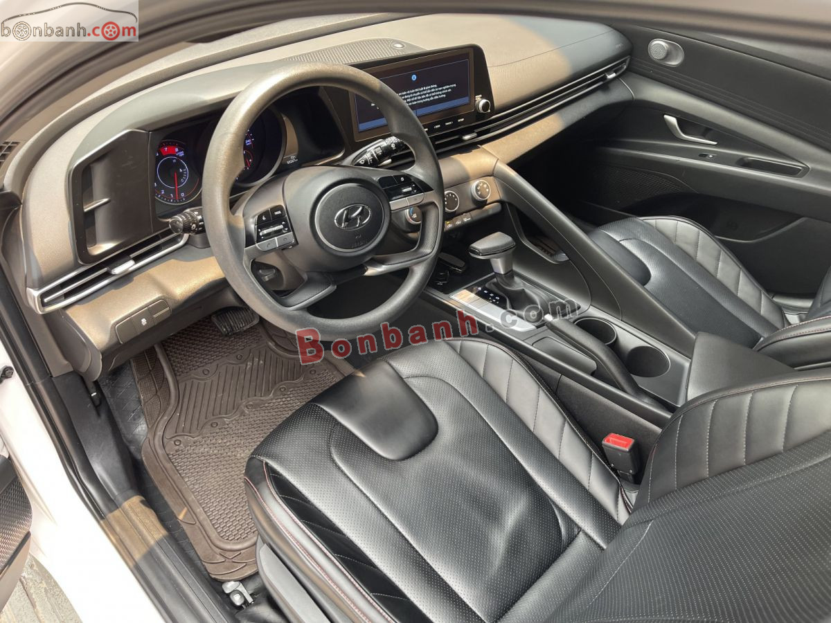 Bán ô tô Hyundai Elantra 1.6 AT Tiêu chuẩn - 2022 - xe cũ