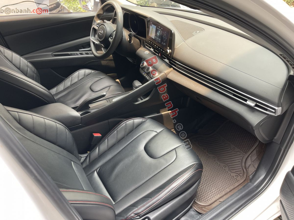 Bán ô tô Hyundai Elantra 1.6 AT Tiêu chuẩn - 2022 - xe cũ