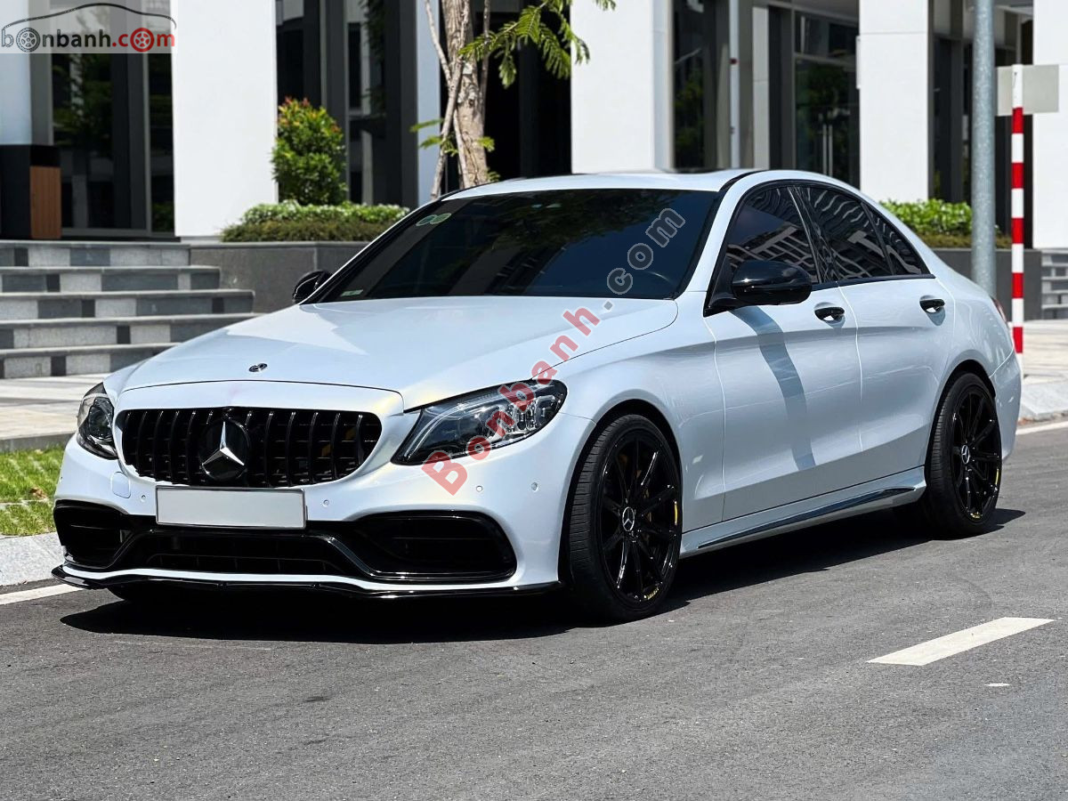 Bán ô tô Mercedes Benz C class C300 AMG - 2019 - xe cũ