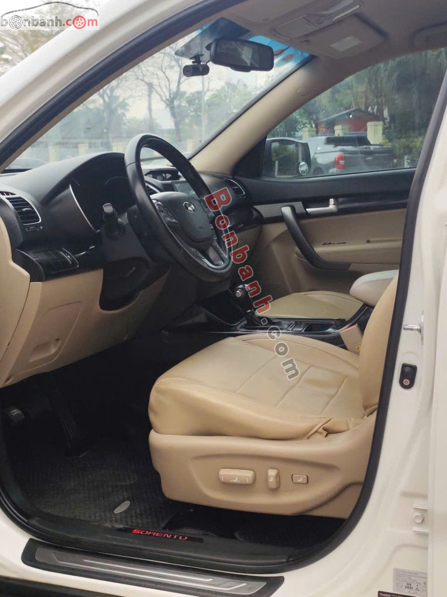 Bán ô tô Kia Sorento 2.4 GAT Deluxe - 2019 - xe cũ