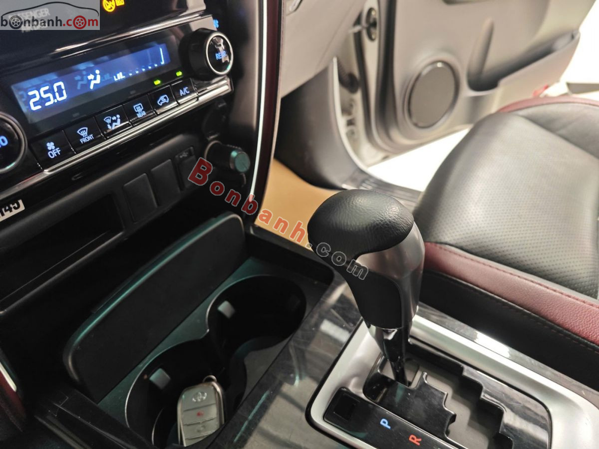 Bán ô tô Toyota Fortuner 2.4G 4x2 AT Legender - 2021 - xe cũ