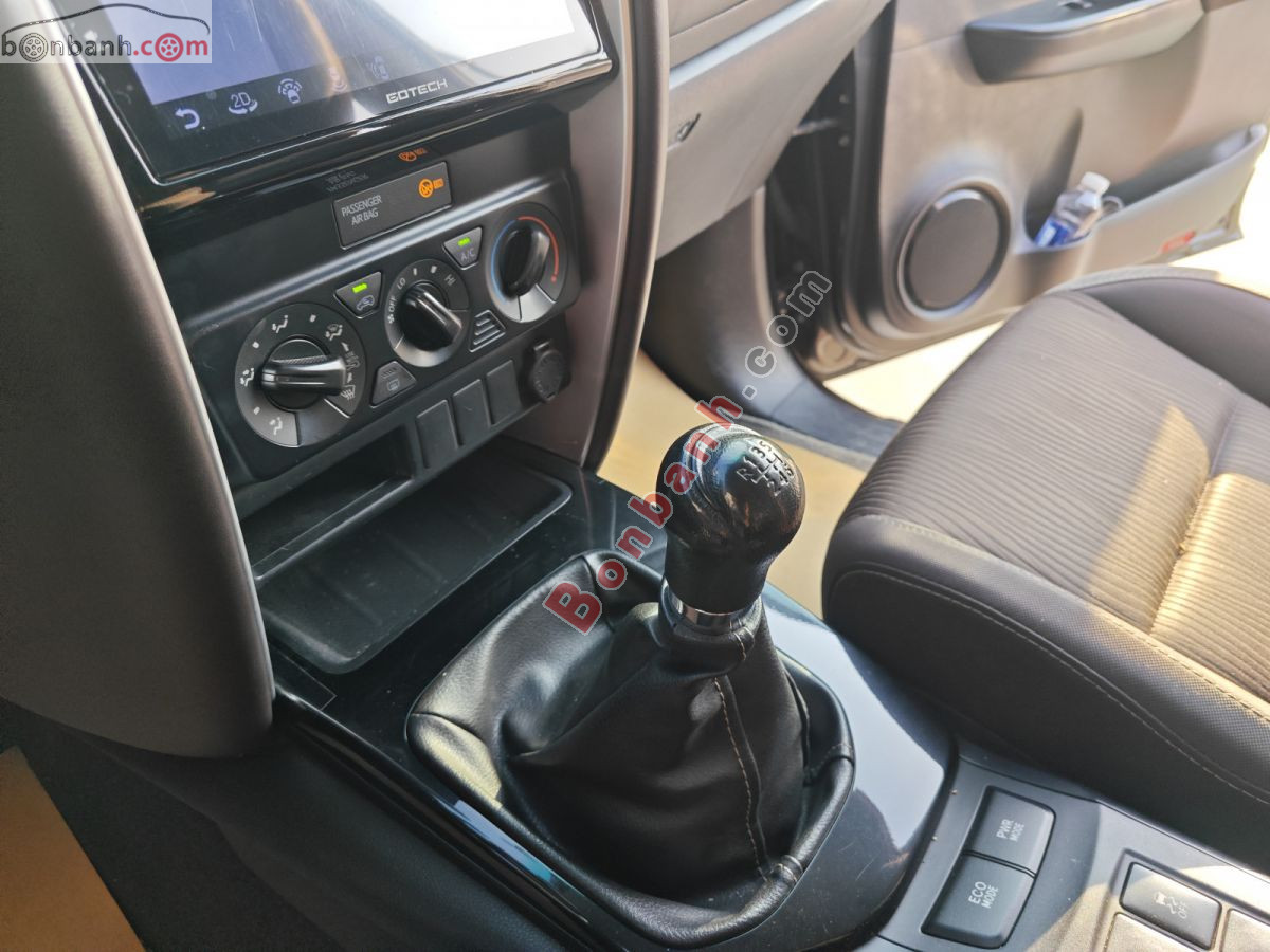 Bán ô tô Toyota Fortuner 2.4G 4x2 MT - 2019 - xe cũ