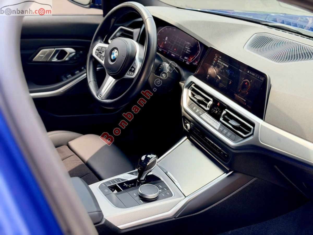 Bán ô tô BMW 3 Series 320i M Sport - 2022 - xe cũ
