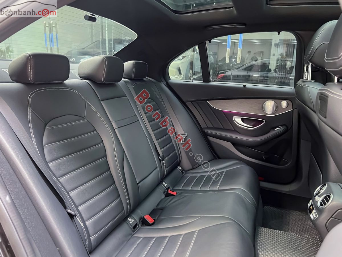 Bán ô tô Mercedes Benz C class C300 AMG - 2020 - xe cũ