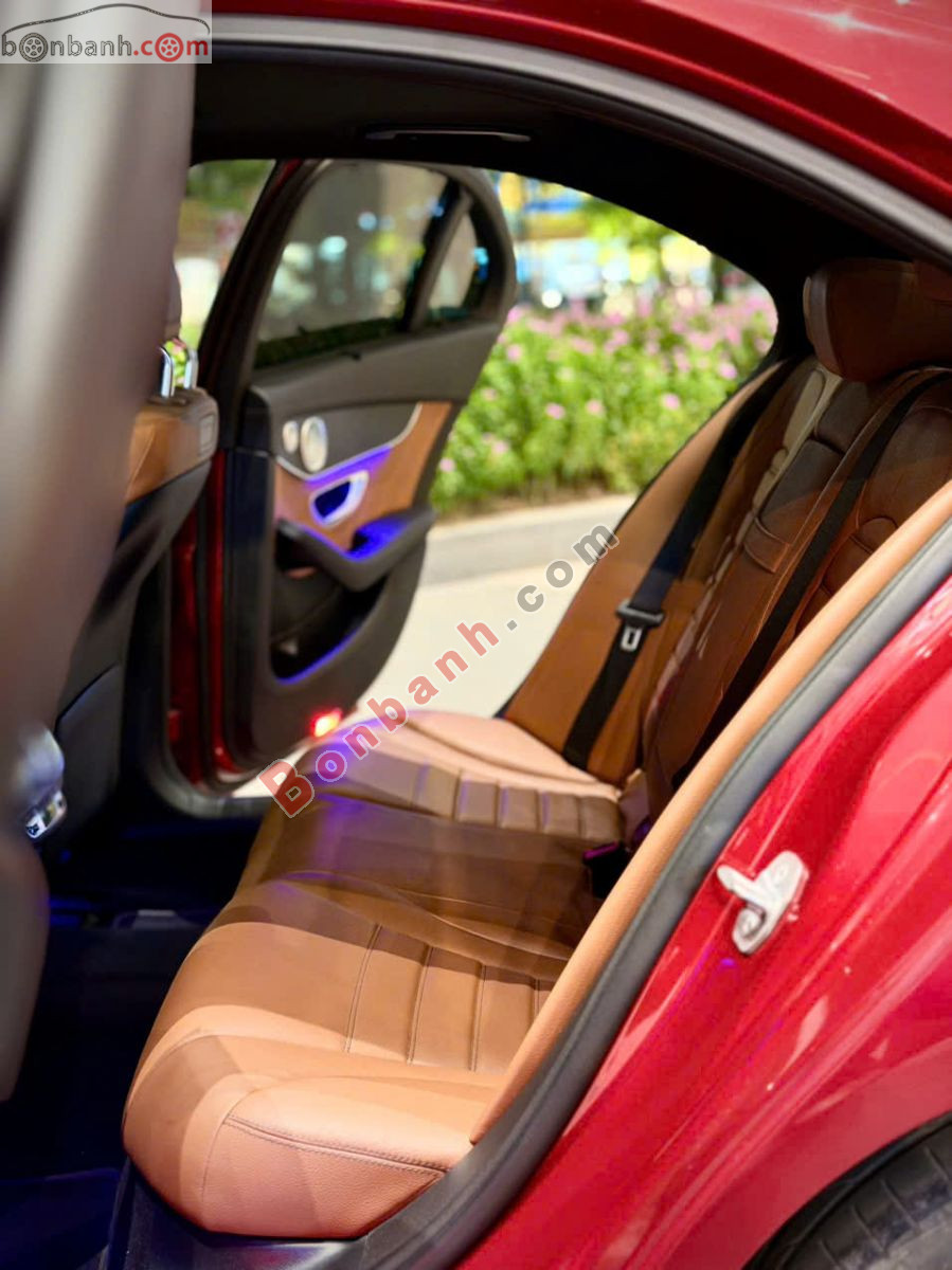 Bán ô tô Mercedes Benz C class C300 AMG - 2019 - xe cũ