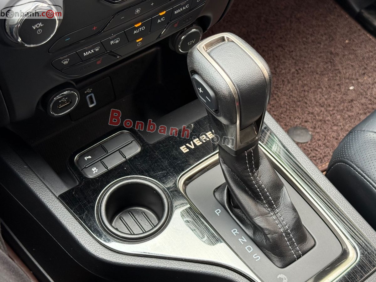 Bán ô tô Ford Everest Titanium 2.0L 4x2 AT - 2020 - xe cũ
