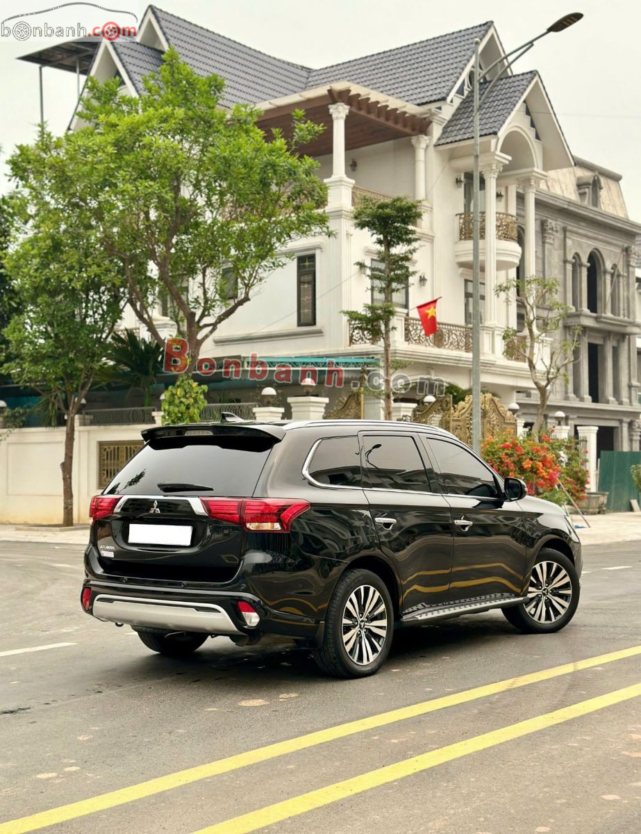 Bán ô tô Mitsubishi Outlander Premium 2.0 CVT - 2022 - xe cũ